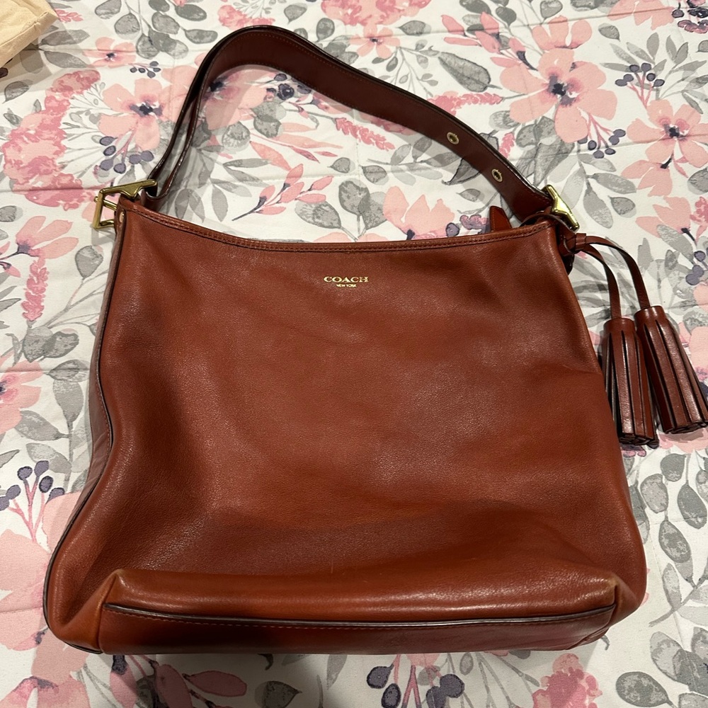 Coach leather bag in great condition.